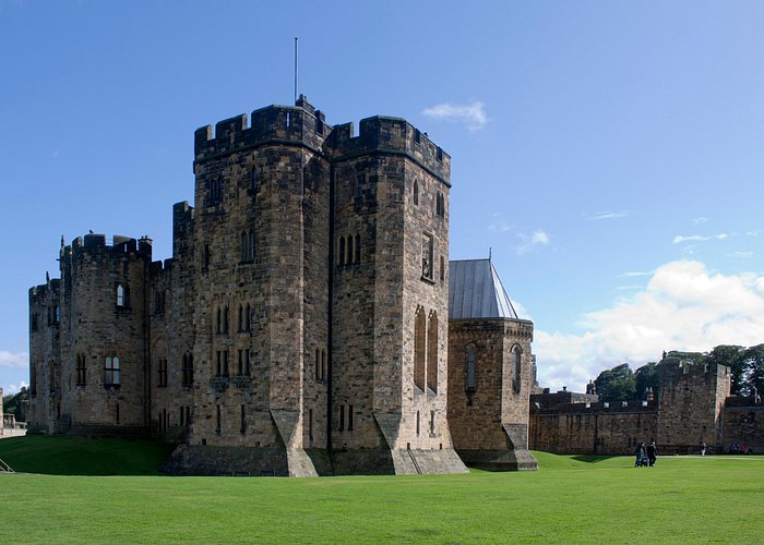 Alnwick Castle, Northumberland and Borders Tour with Admission