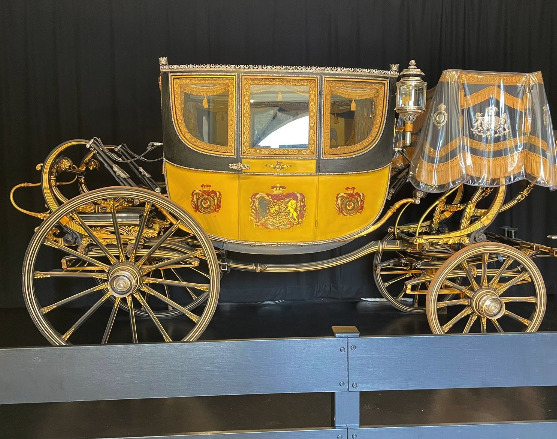 Alnwick castle royal coach